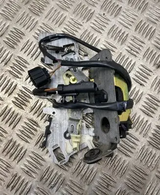 Chrysler Grand Voyager IV Rear door lock