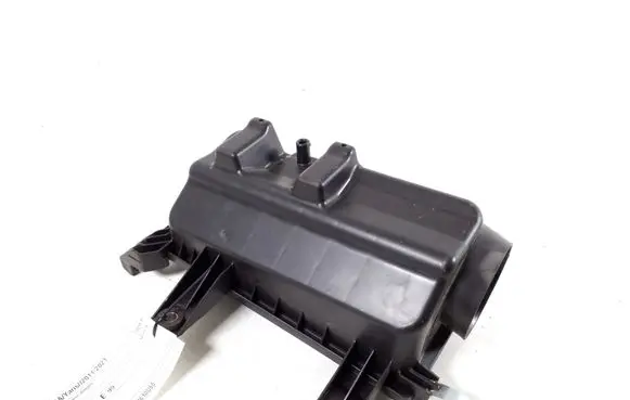 Toyota Yaris Air filter box cover 