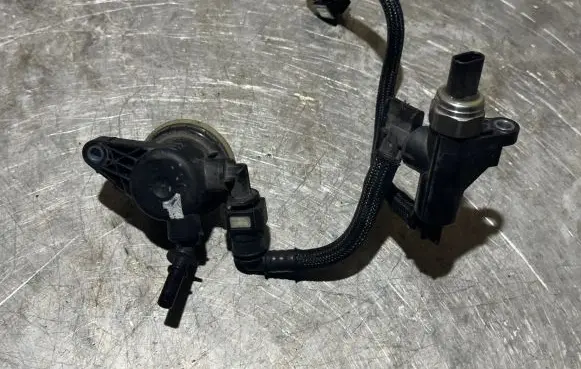 Peugeot 308 Fuel pressure sensor 
