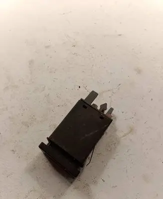 Volkswagen PASSAT B5 Hazard light switch 3B0953235B