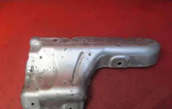 Mazda 3 II Exhaust heat shield