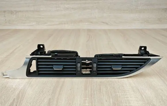 Audi A7 S7 4G Dash center air vent grill 4G1820951