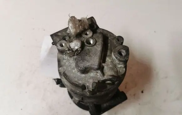 Renault Megane II Air conditioning (A/C) compressor (pump) 8200309193 01140018