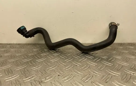 Engine coolant pipe/hose