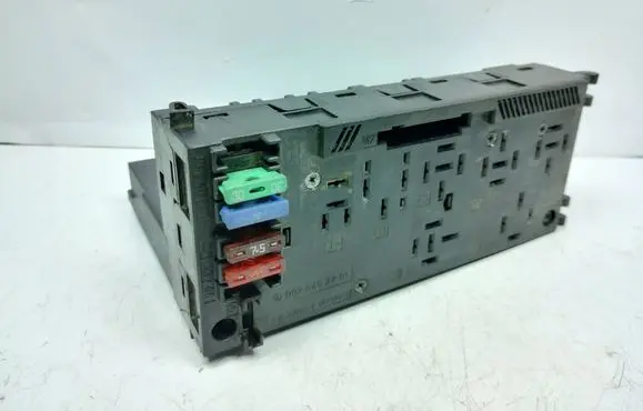 Mercedes-Benz C W203 Fuse box set 0025452701 2967523
