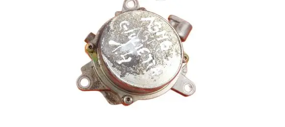 Alfa Romeo Giulietta Vacuum pump 701555040 940A2000