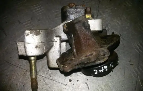 Honda Jazz Engine mount bracket