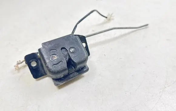 KIA Sorento Tailgate/trunk/boot lock/catch/latch 812303E000