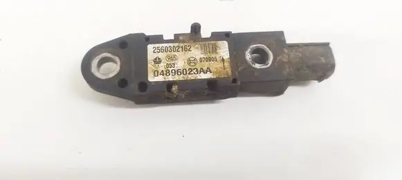 Chrysler Grand Voyager IV Airbag deployment crash/impact sensor 04896023AA 2560302162