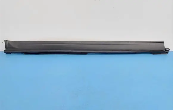Ford Explorer Front sill (body part) LB5B-S10154-AB