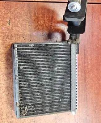 Ford Focus Air conditioning (A/C) expansion valve 32456302 AV6N19849AB