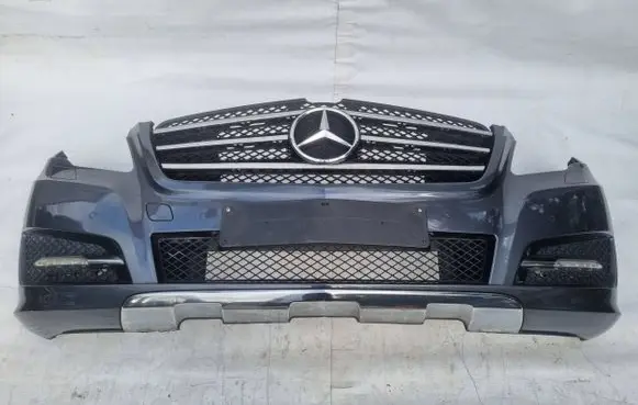 Mercedes-Benz R W251 Front bumper