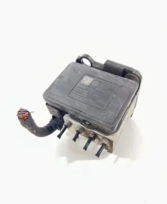 Volkswagen Golf VII ABS Pump 5Q0907379S 5Q0907379G