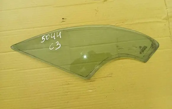 Citroen C3 Front door vent window glass four-door 