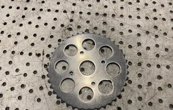 Opel Combo D Timing chain sprocket 40008631