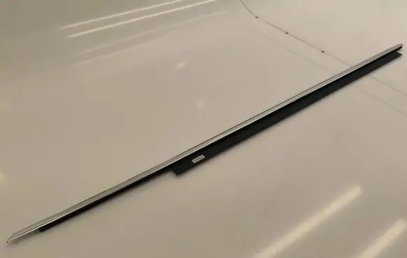 Audi A5 8T 8F Front door glass trim molding 8T0853283C