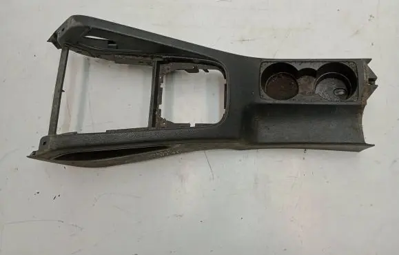 Volkswagen Jetta V Cup holder 1K5863243