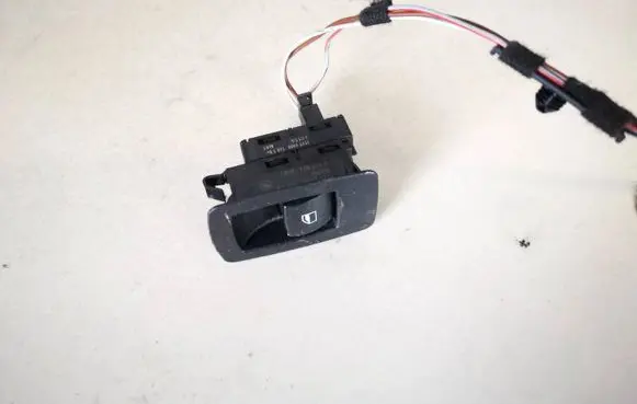 BMW 1 E81 E87 Electric window control switch 6945874 159399001605b