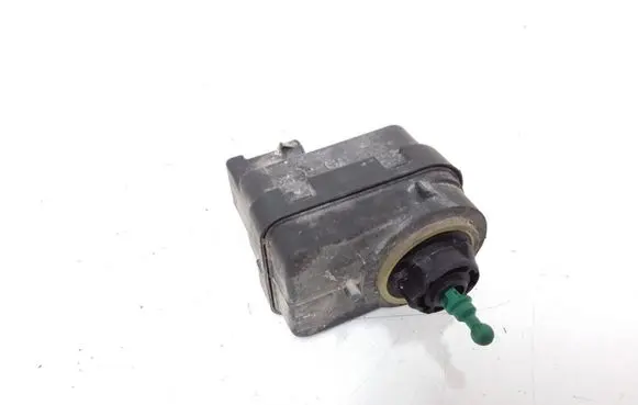 Renault Scenic I Headlight level adjustment motor 7700840141