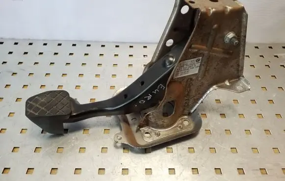 Volkswagen Touran I Brake pedal 1T1721057Q