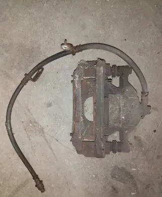 Toyota Verso Front brake caliper