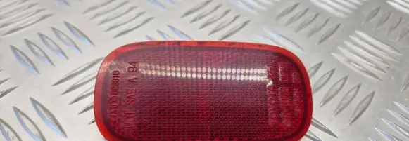 Toyota RAV 4 (XA20) Rear tail light reflector E13023616