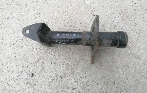 Volkswagen PASSAT B5 Front bumper mounting bracket 3B0807133A
