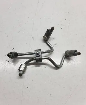 Toyota Corolla Verso AR10 Fuel injector supply line/pipe 