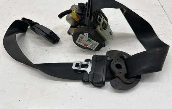 Maserati Ghibli Front seatbelt 6700201570