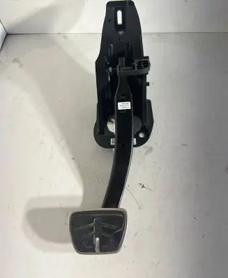 BMW 3 G20 G21 Brake pedal 687428205 765647152