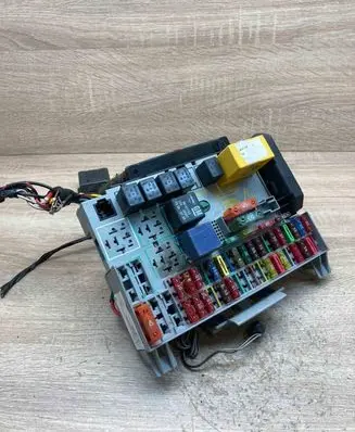 Opel Astra G Fuse module 90589965 MainFuse