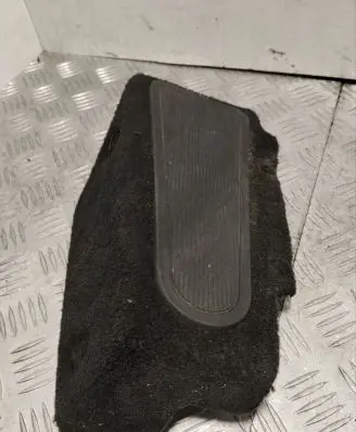 Maserati GranTurismo Foot rest pad/dead pedal 67571800