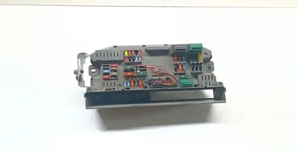 BMW X5 E70 Fuse module 6931690 78202261