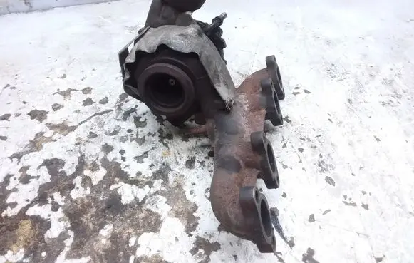 Volkswagen PASSAT B6 Turbo 03G253016H