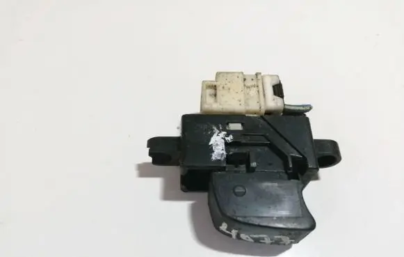 Nissan Almera N16 Electric window control switch