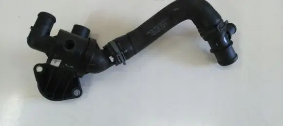 Volkswagen PASSAT B7 Engine coolant pipe/hose 3AA122051A