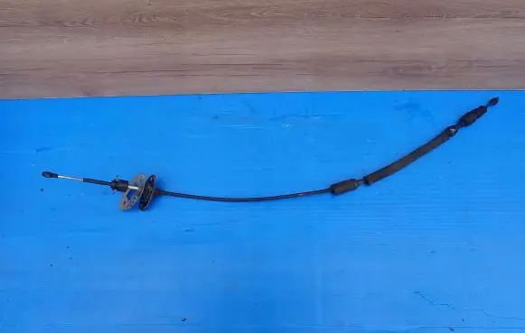 Hyundai Tucson JM Gear shift cable linkage