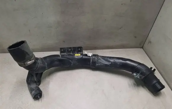 Volkswagen Golf VI Intercooler hose/pipe 5N0145840D