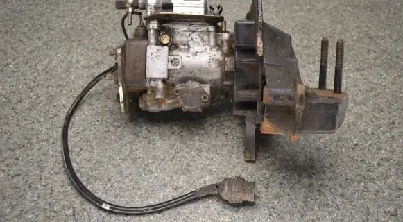 Volvo S40, V40 Fuel injection high pressure pump 0460414984