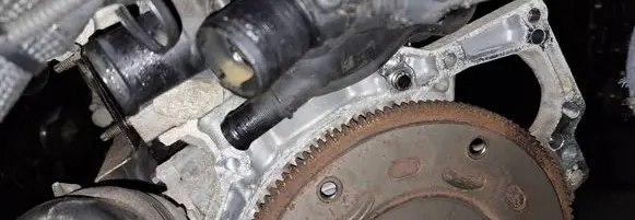 Engine coolant pipe/hose