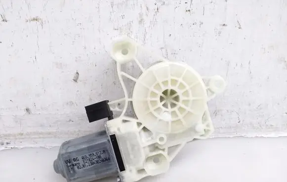 Volkswagen ID.3 Front door window regulator motor 4K0959812A