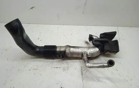 Volvo V50 Intercooler hose/pipe 3M519A673H