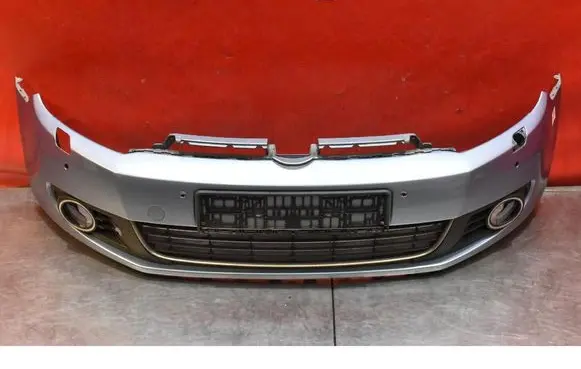 Volkswagen Golf V Front bumper