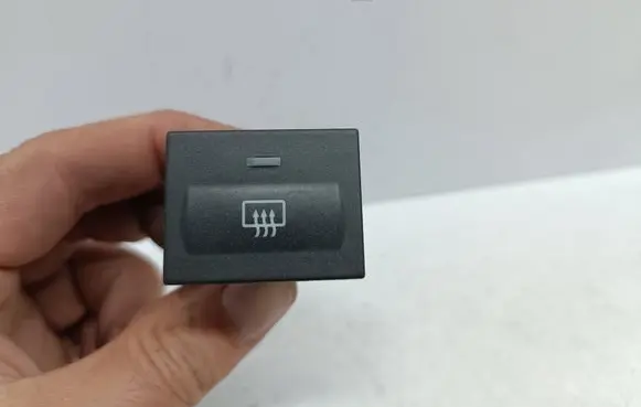 Ford Focus Windscreen/window heater switch 3M5T18C621AD 18C621AD