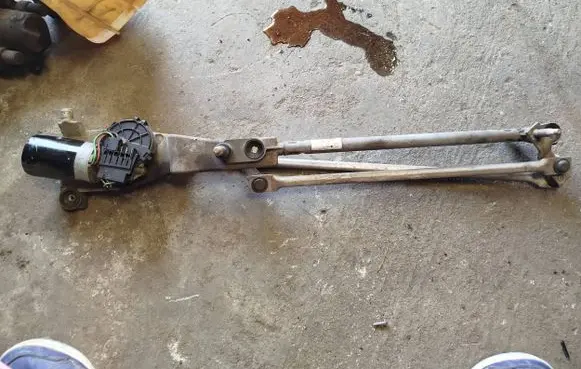 Ford Focus Front wiper linkage and motor 0390241362 XS4117508BA XS4117504A