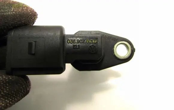Volkswagen Golf IV Crankshaft position sensor 036907601D