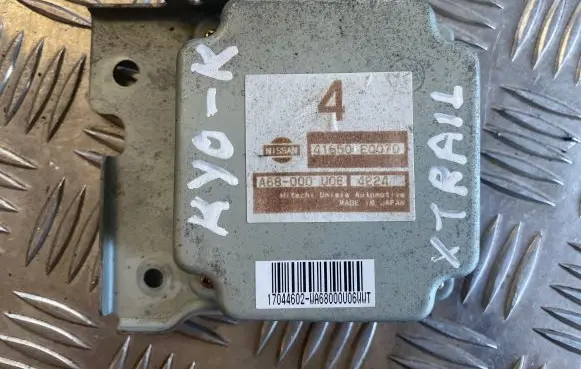 Nissan X-Trail T30 Torque split ecu control unit/module 41650EQ070 A68000U06