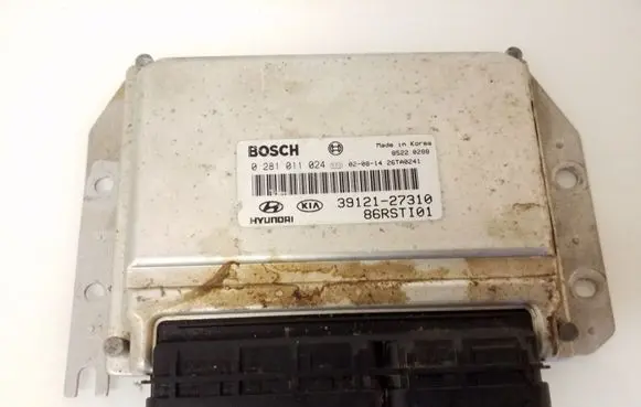 KIA Carens I Engine control unit/module 0281011024 3912127310