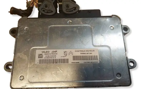Citroen C3 Engine control unit/module ECU 9661961280 215857854A 9651696680