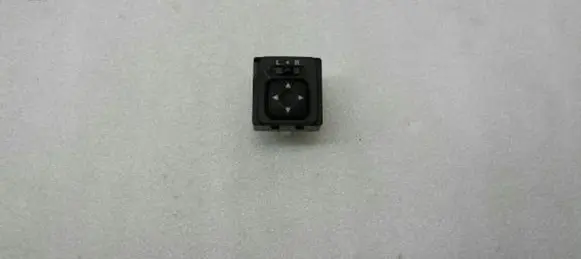 Mitsubishi Lancer X Wing mirror switch MR417977